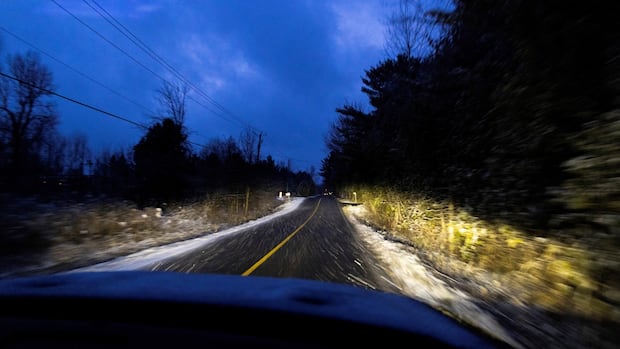 Family paid smugglers to reunite after separation by CBSA at Quebec border